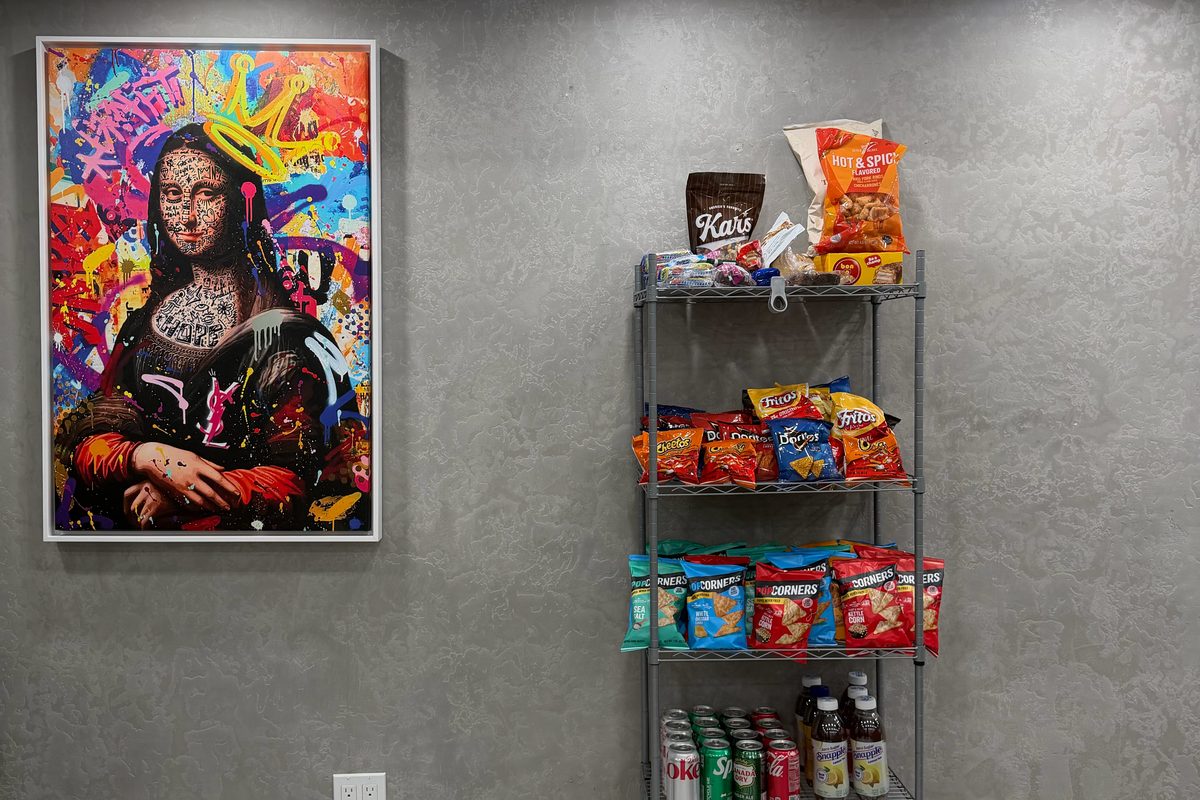 QCD snack station and pop art - tolerance break essentials